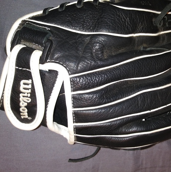 🚫Softball Glove🚫Sold Locally - Picture 2 of 6